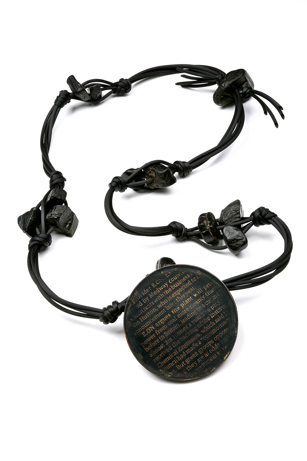 Gail Ferriman Black Necklace photo credit Chloe Humenko