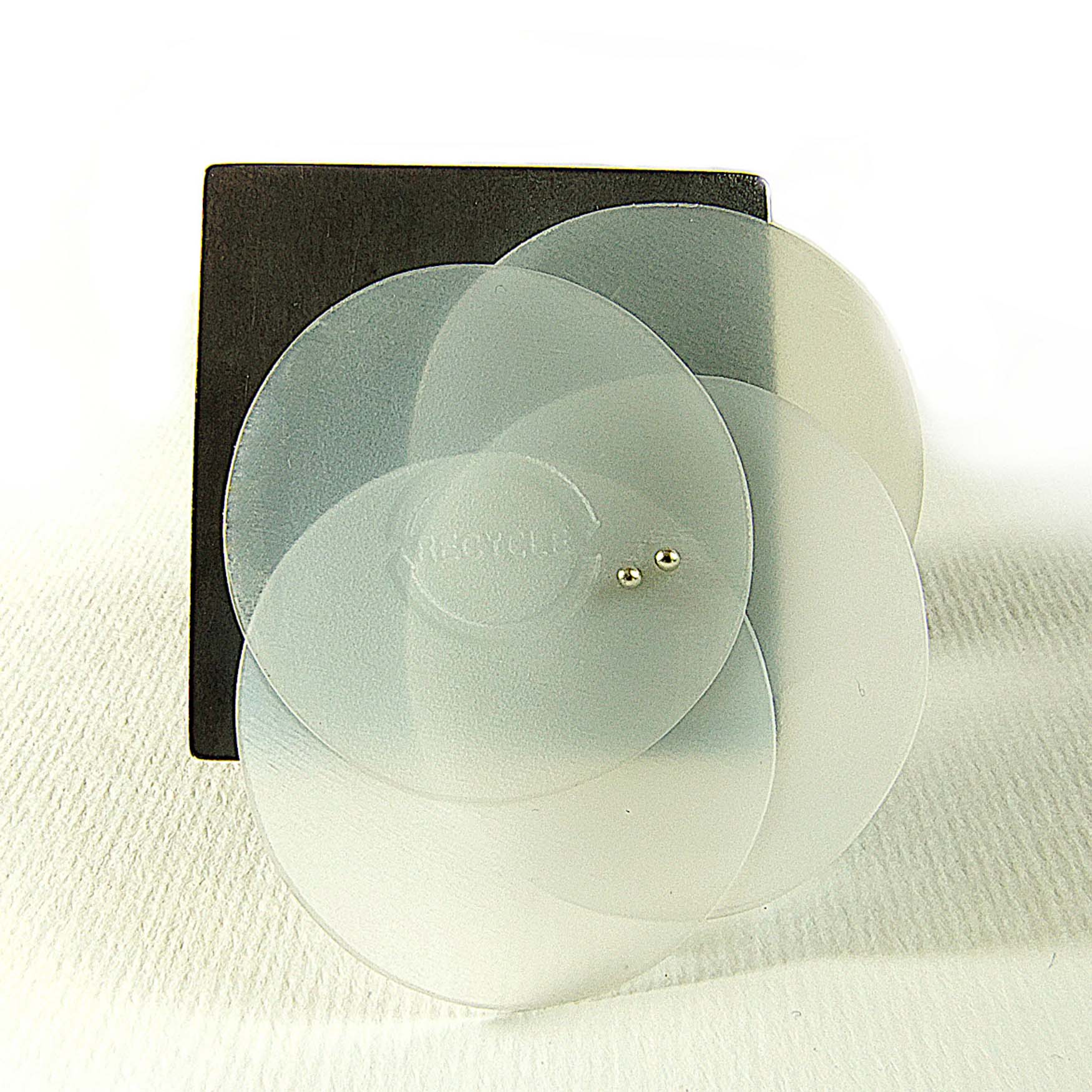 Hendrike Barz Meltzer recycle brooch