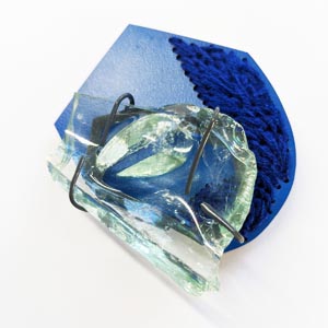 Faye Hall      Found 1 brooch