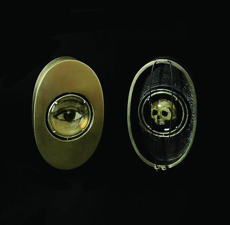 SPINNER BROOCH FRONT AND BACK